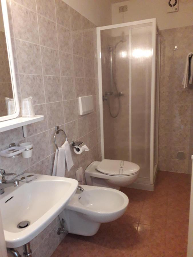 Casa Salvaterra Affittacamere Pinzolo Exteriör bild